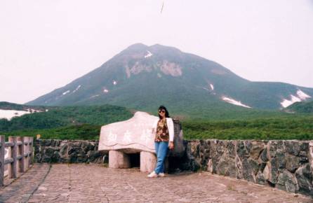 �m�����̓��̋߂��Ɏc���Ă�����k�A���̂������΂ɂӂ��̂Ƃ��ƁA�N�}�̃E���R�𔭌��B